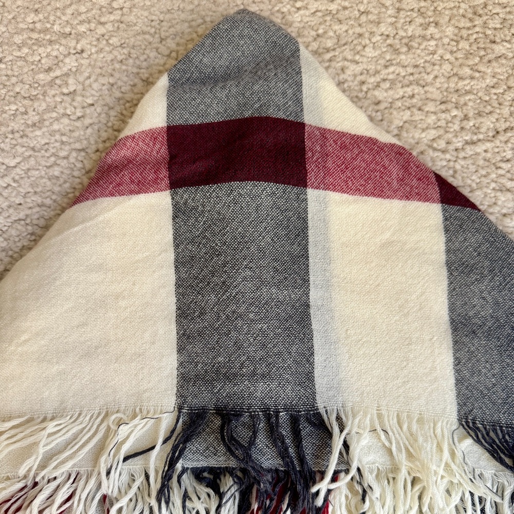 Burberry Merino Wool Blanket Scarf - Picture 10 of 12